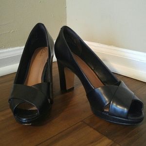 Clarks size 7 black peep toe heels